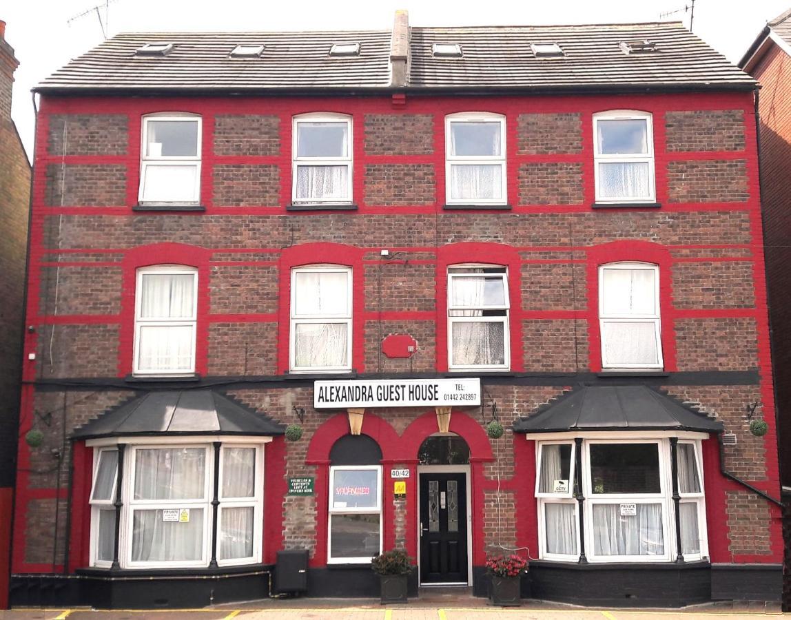 Alexandra Guest House Hemel Hempstead Bagian luar foto