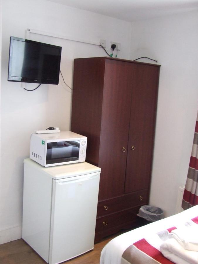 Alexandra Guest House Hemel Hempstead Bagian luar foto