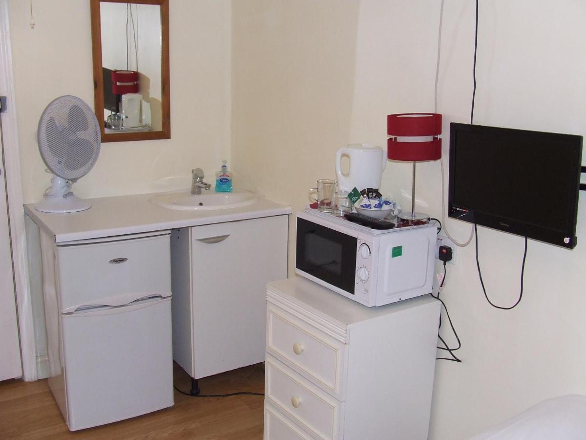 Alexandra Guest House Hemel Hempstead Bagian luar foto